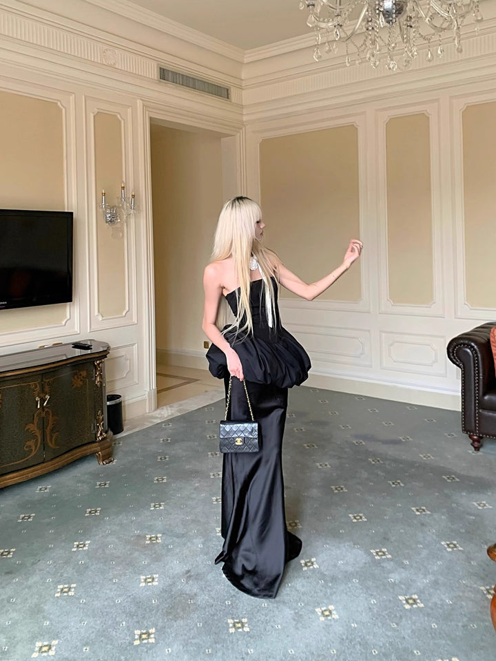 サテンペプラム オードリートップス[白・黒]