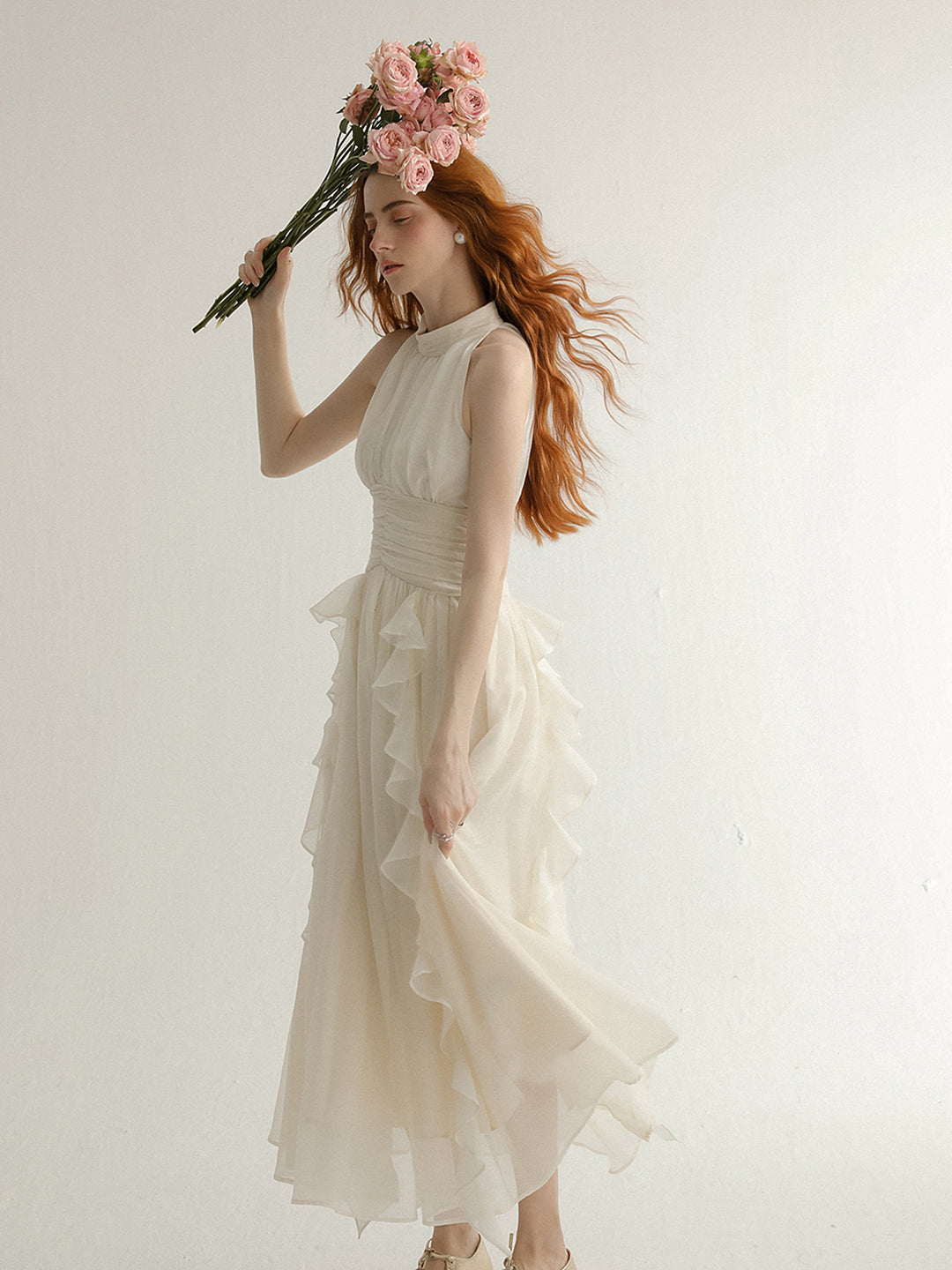 ホワイトフリル ホルターネックドレス