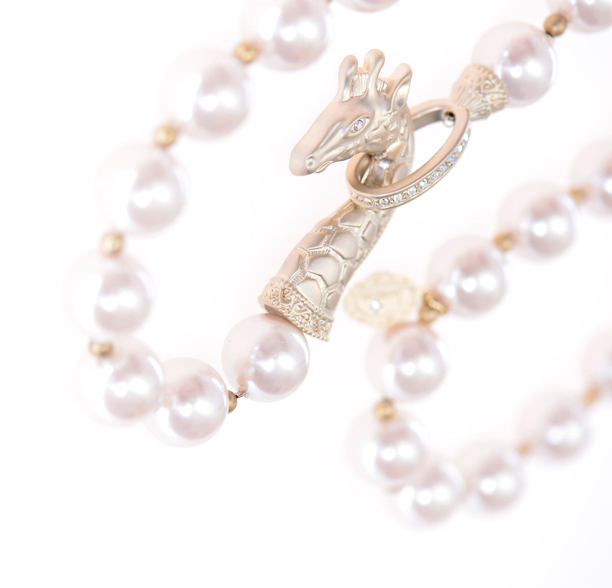 giraffe pearl necklace 