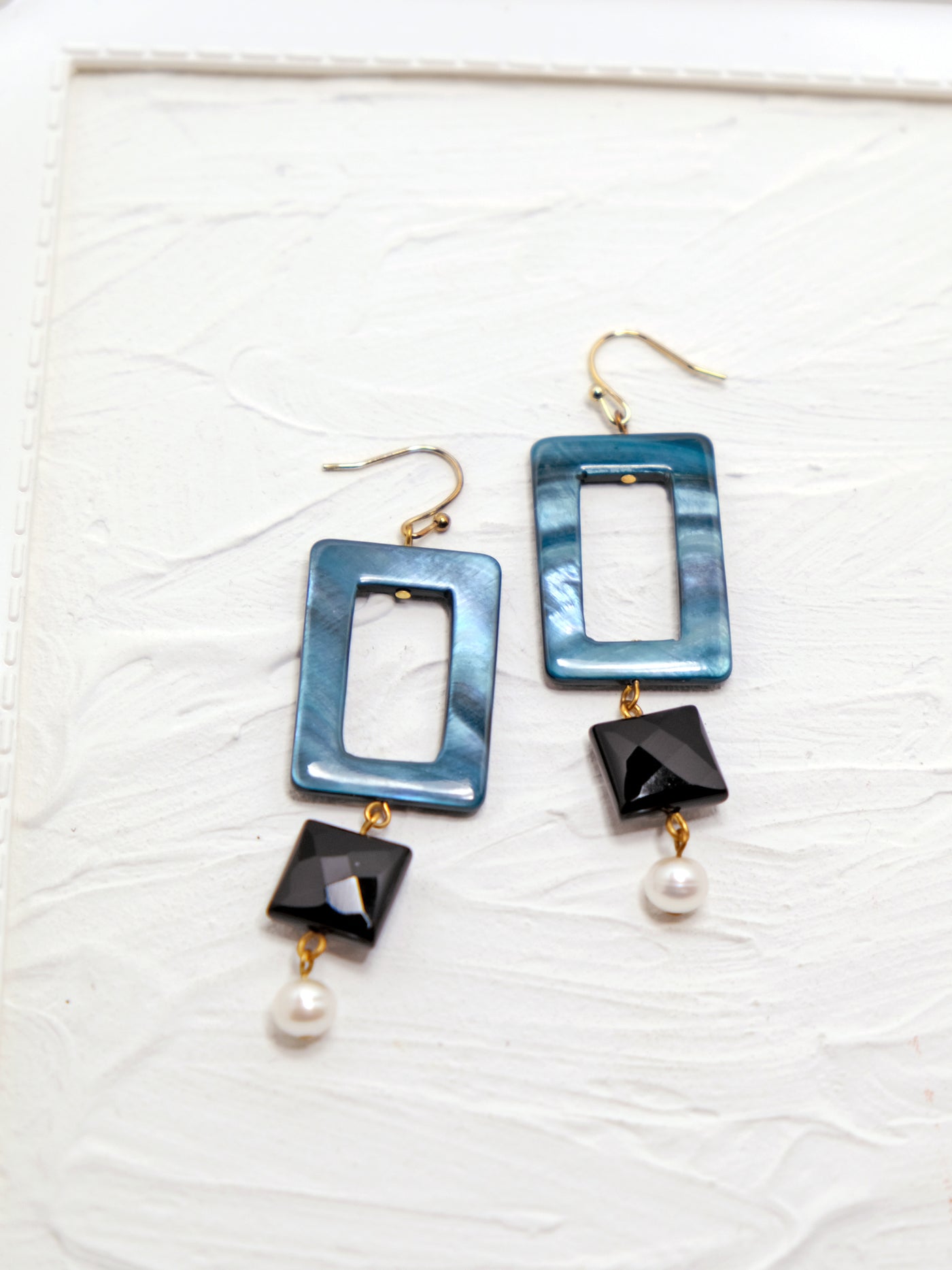 No.007 "resoulte" Natural stone x Avalon earrings 