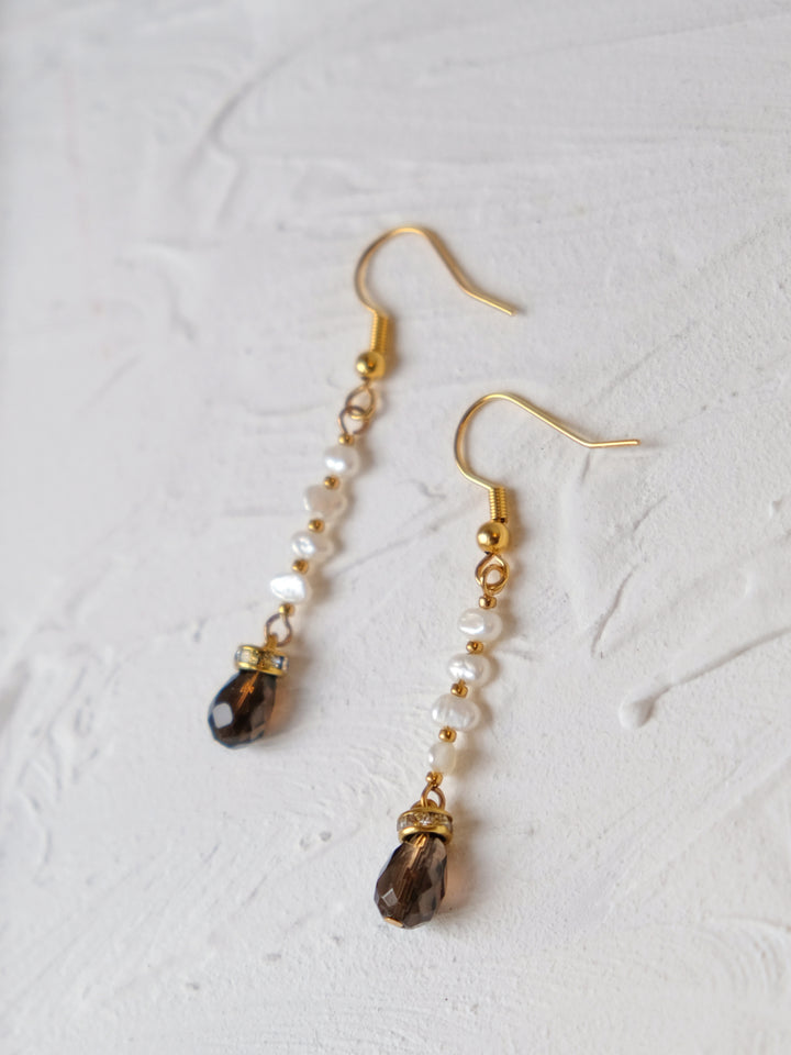 No.006 "tears" natural stone x freshwater pearl earrings 
