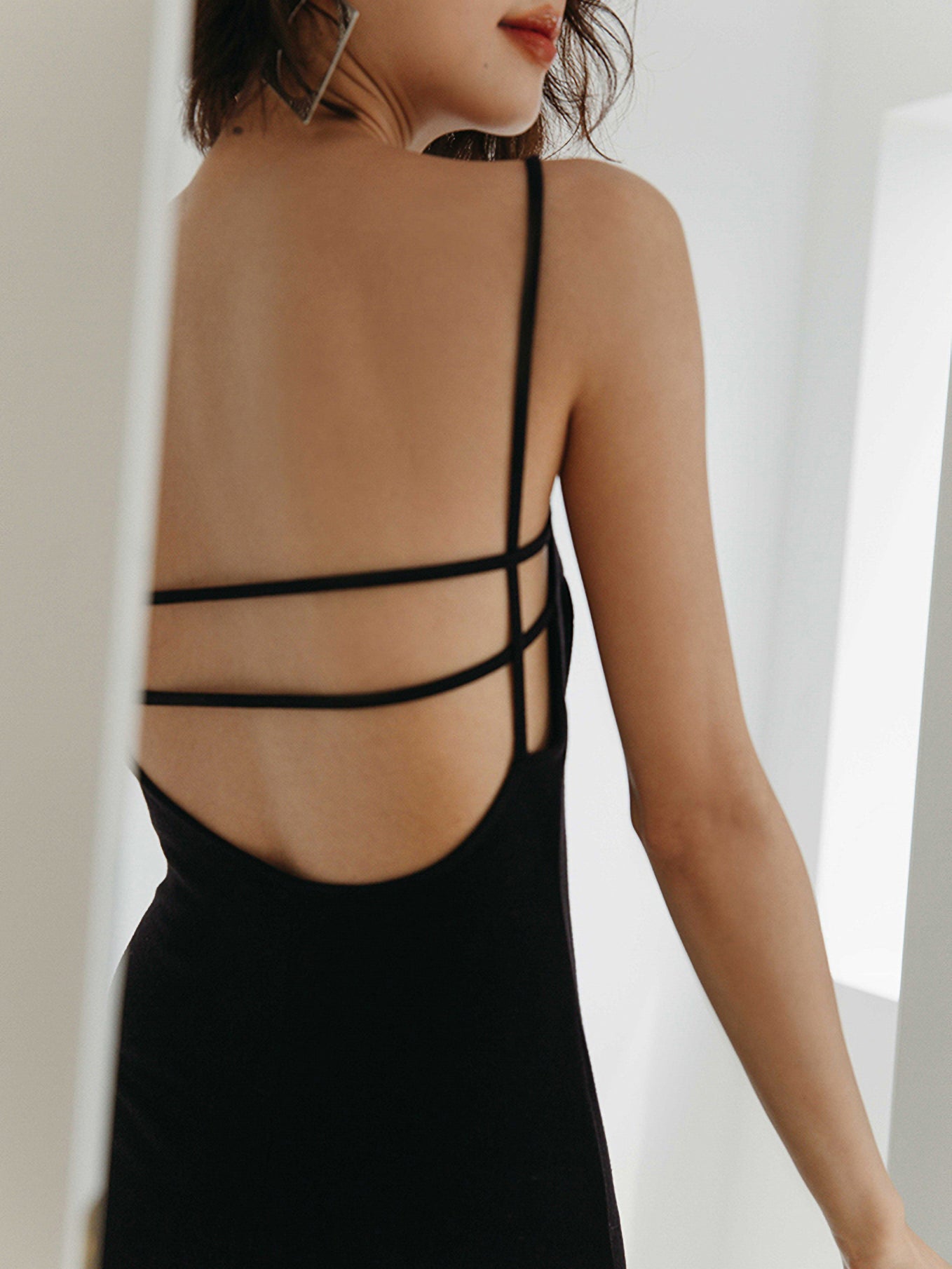 金城ゆき様ご着用】バックオープンブラックキャミドレス – Jasmine