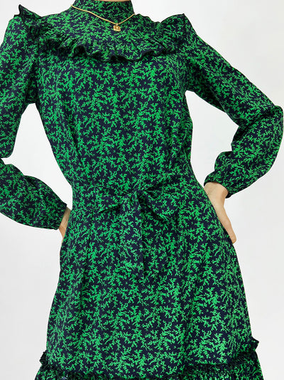 Decolletage frill green midi dress 