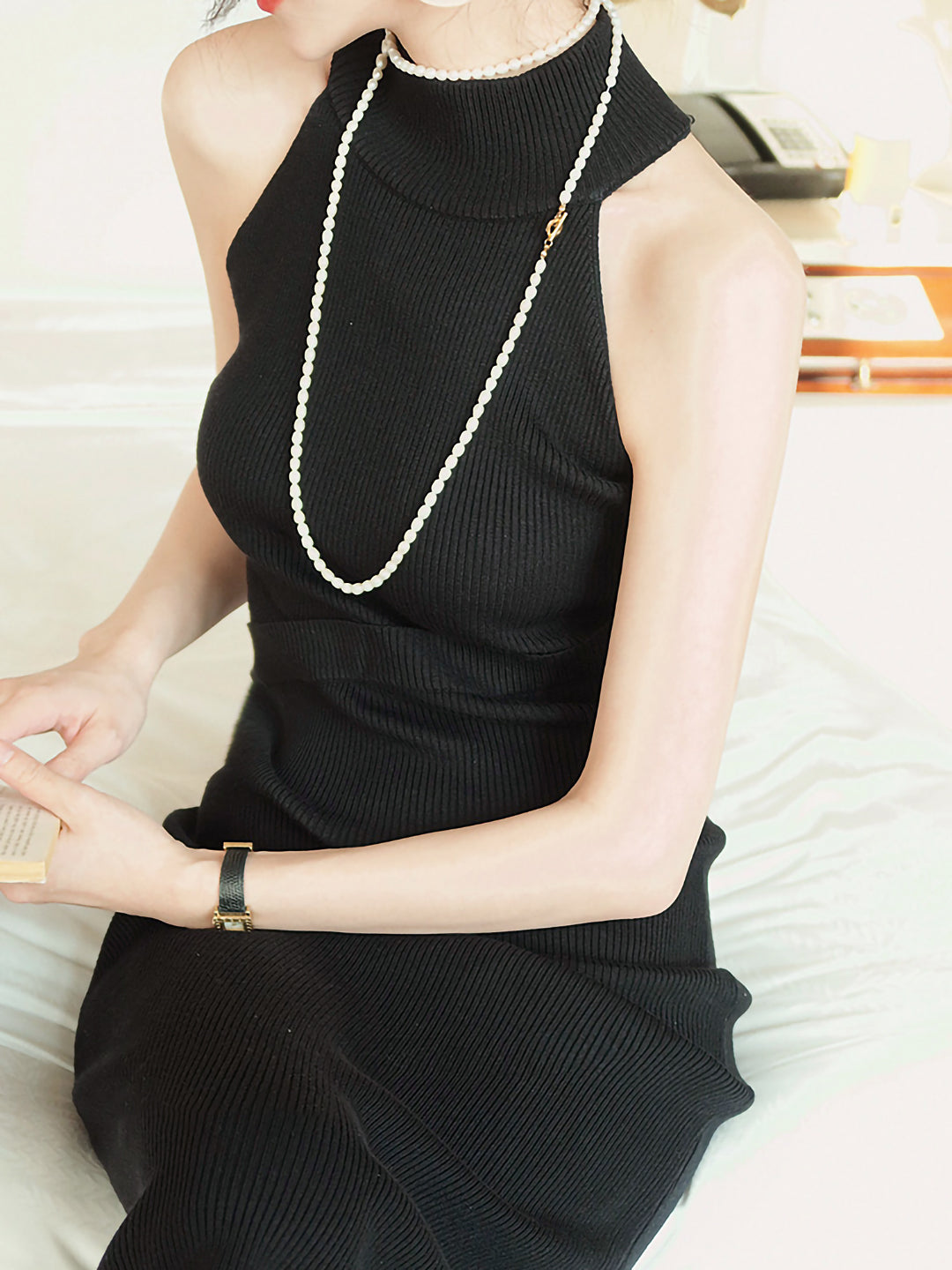 Halter neck dress [white/black/light blue/beige] 