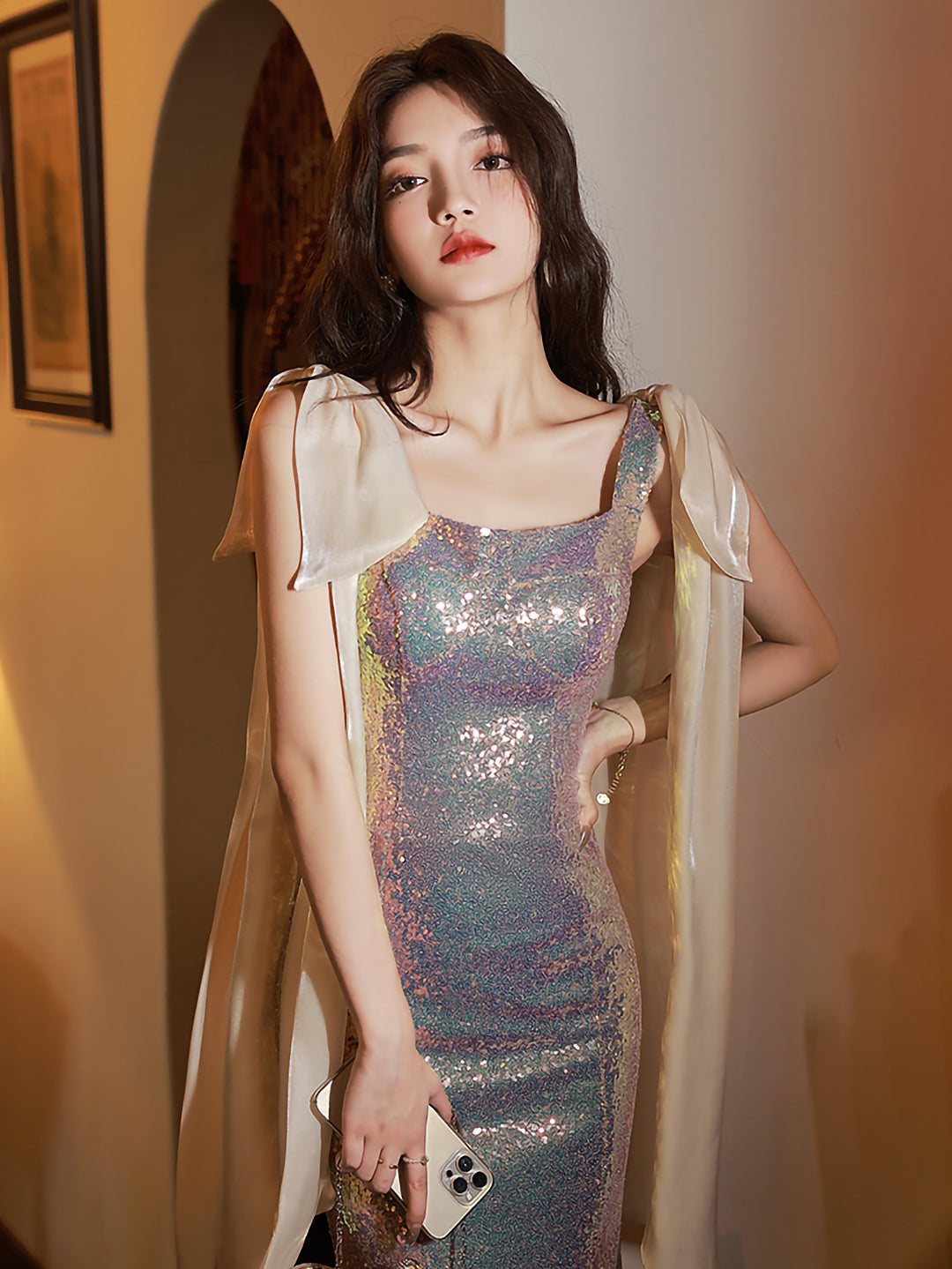 Sequined big-shoulder ribbon dress 